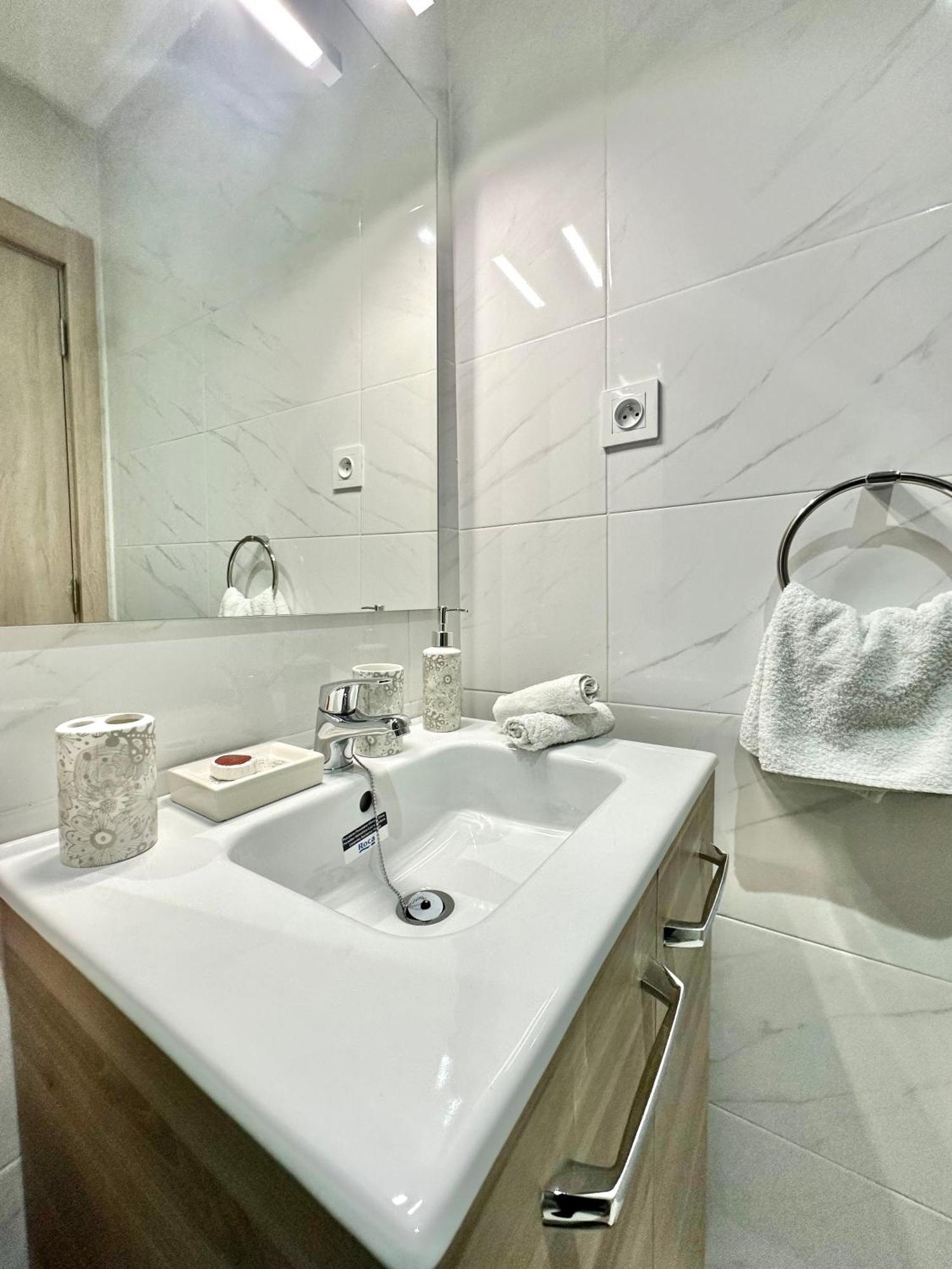 Condo In Marrakech With Pool 마라케시 외부 사진